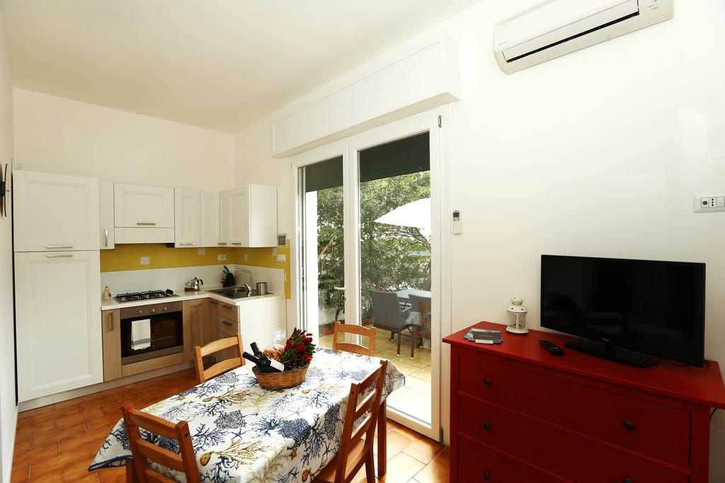 A Casa Di Teresa Apartment Punta Prosciutto Exterior photo